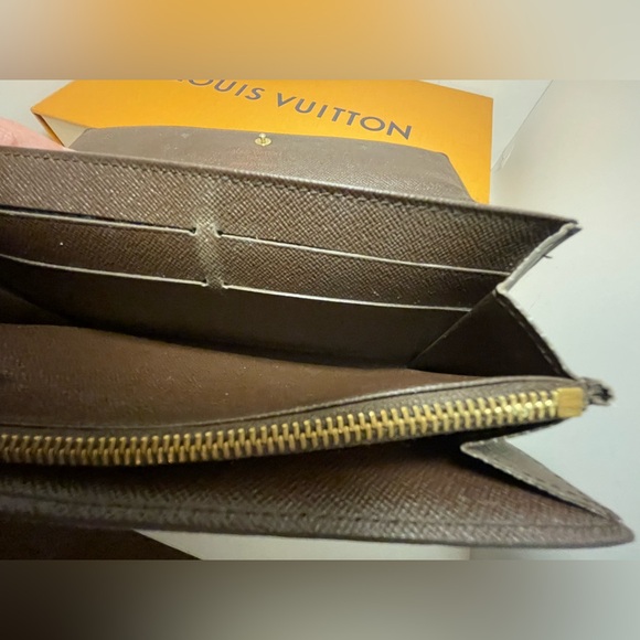 Louis Vuitton, Sarah wallet - Picture 11 of 16